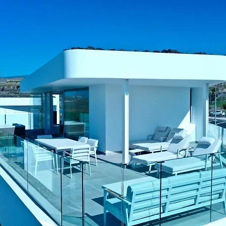 Deluxe 1&2 - Casangular By Upper