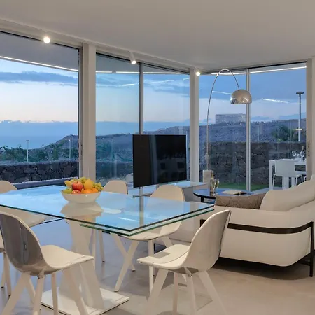 Deluxe 1&2 - Casangular By Upper 阿德耶